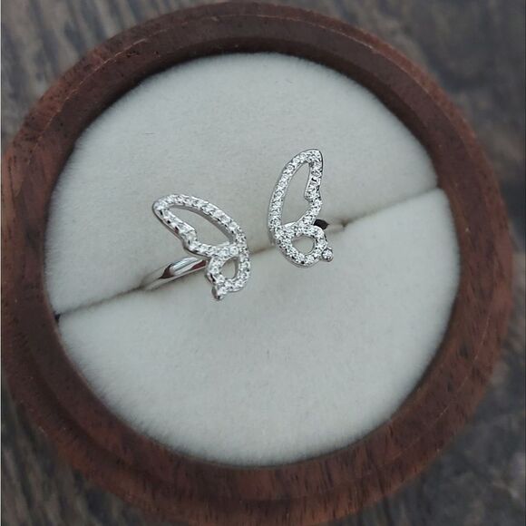 925 Sterling Silver Butterfly CZ Adjustable Ring - Picture 2 of 9